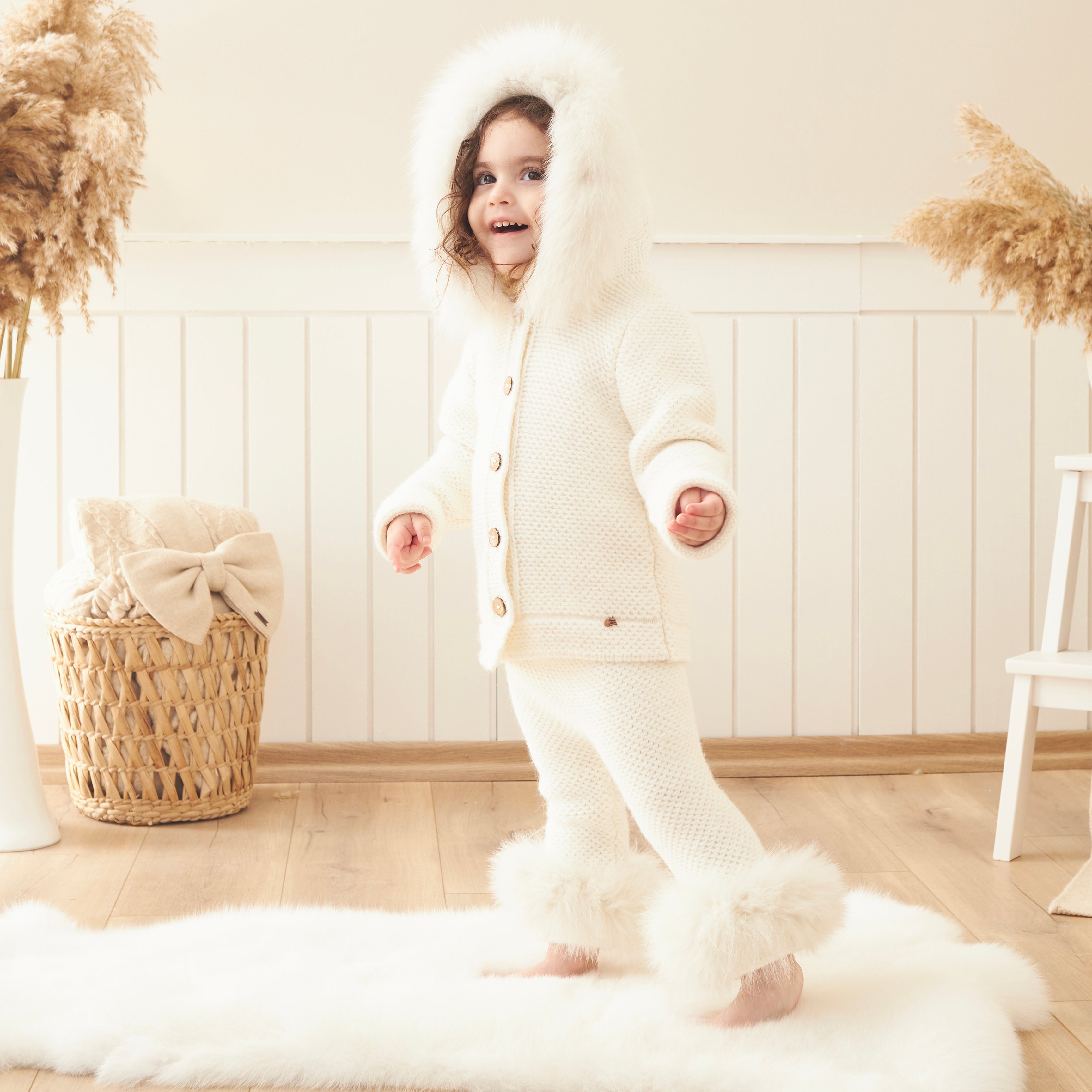 Luxury Baby Knit Set with Faux Fur Hood – Ivory Cream