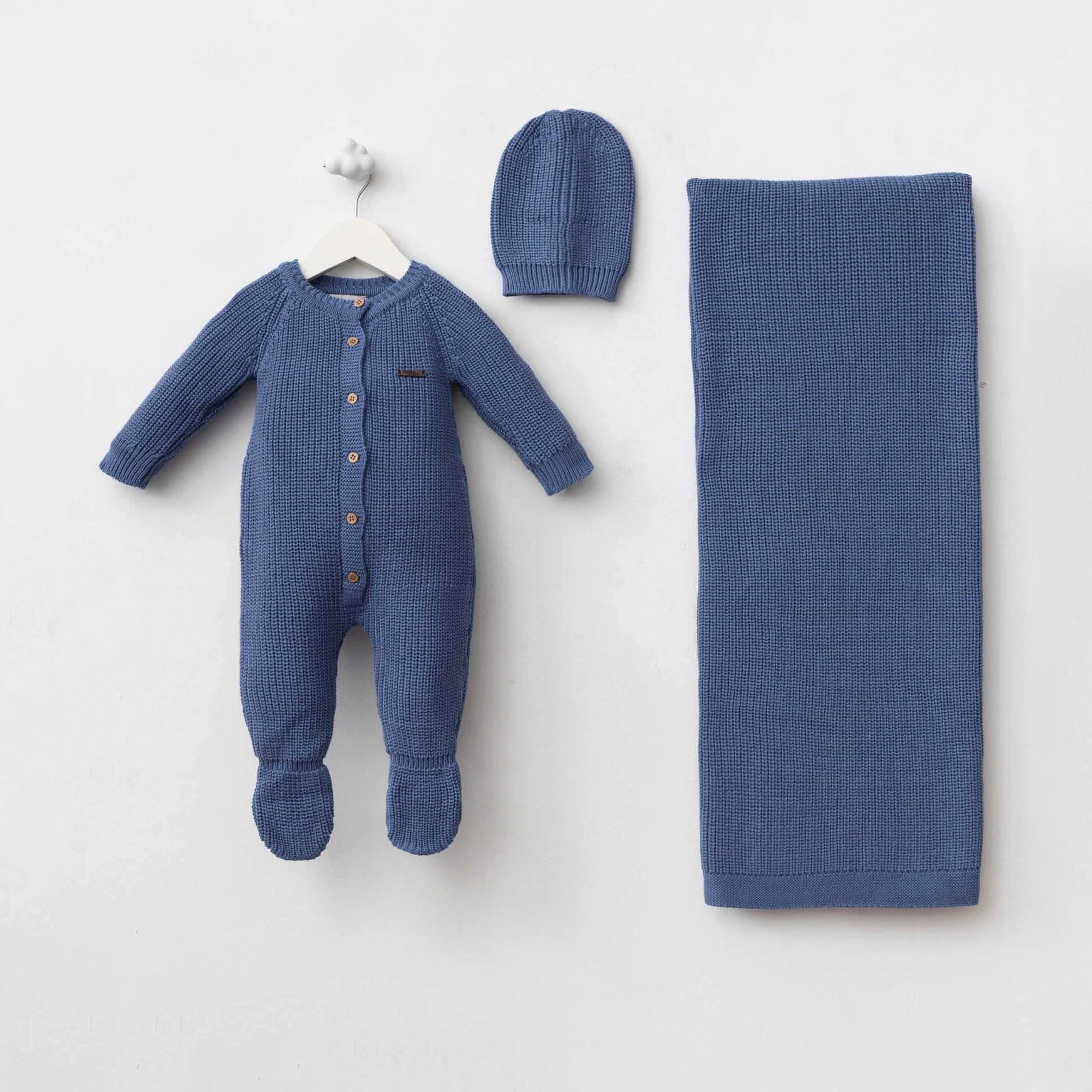 Newborn Knit Set – Blue (4 Pieces: Onesie, Hat & Blanket)